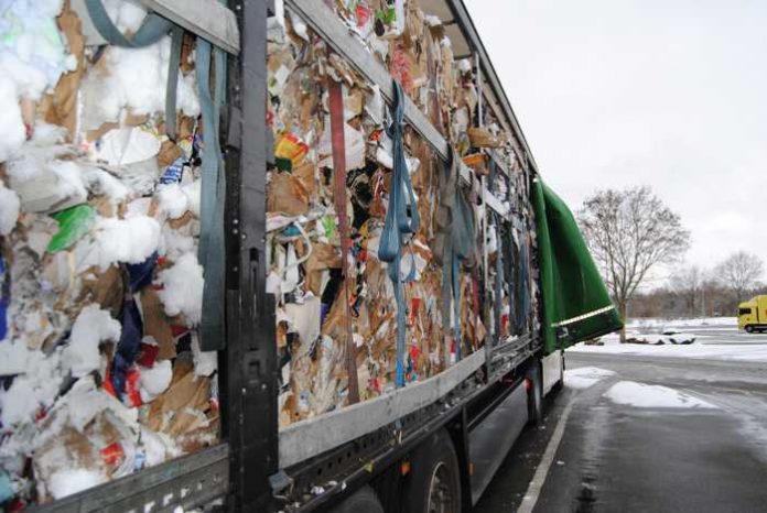 Artikel_LKW aufgrund mehrerer Maengel beanstandet