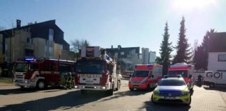 Einsatzkräfte bei Wohnungsbrand Darmstadt