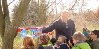 Schilderschule für die KiTa-Kinder (Foto: Gemeindeverwaltung Haßloch)