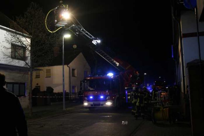 Wohnhausbrand in Speyer - Quelle: Feuerwehr Speyer