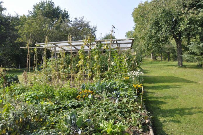 Einer der TeilnehmerInnen am Garten-Wettbewerb 2017: Garten der Familie Keller in Wissembourg (Foto: Bezirksverband Pfalz)