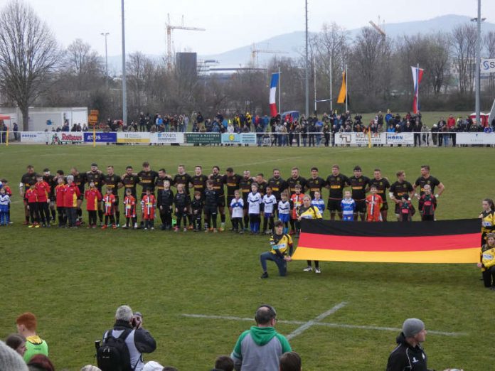 Die deutsche 15er Rugby-Nationalmannschaft vor dem EM-Spiel in Heidelberg (Foto: Hannes Blank)