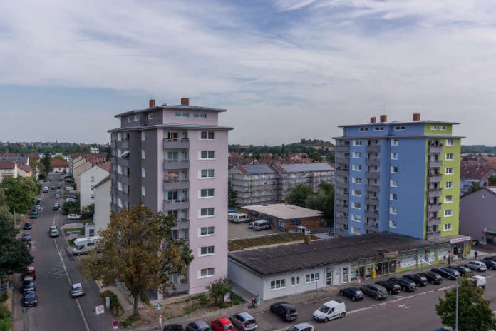 Spitalbach-/ Breslauer Straße (Foto: WBG Neustadt) Spitalbach-/ Breslauer Straße (Foto: WBG Neustadt)