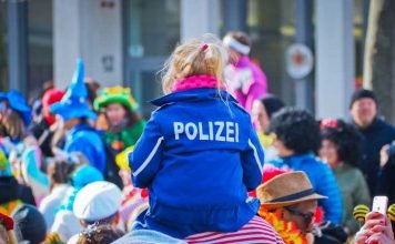 Symbolbild, Fasching, Fasnacht, Karneval, Umzug © Michael Gaida on Pixabay