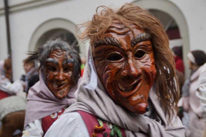 Symbolbild © Efraimstochter on Pixabay Symbolbild, Masken, Fasching, Fasnacht, Karneval © Efraimstochter on Pixabay