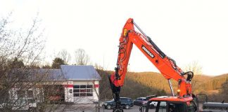 Arbeitseinsatz am naturnahen Spielplatz in Esthal