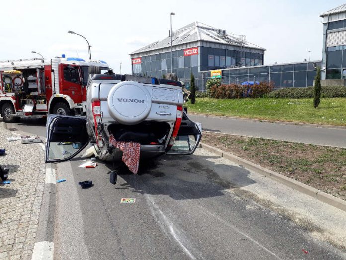 Unfallbeteiligter PKW (Foto: Polizei RLP)