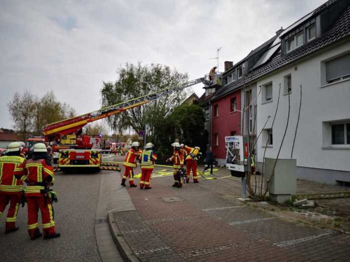 Artikel_Kellerbrand in Mehrfamilienhaus © Feuerwehr Bruchsal_