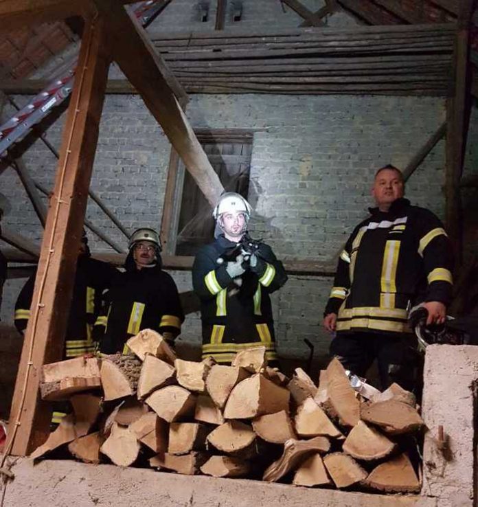 Feuerwehr VG Rüdesheim: Katzenrettung in Waldböckelheim