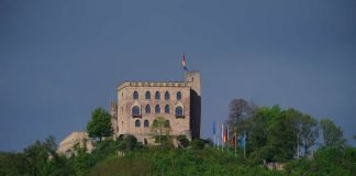 Hambacher Schloss (Foto: Holger Knecht)