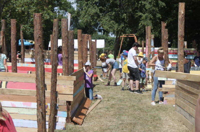 Ferienhits - Hüttenbau (Foto: Stadtverwaltung Neustadt)