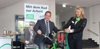 SGD Süd Präsident Hannes Kopf auf dem Smoothie-Bike (Foto: SGD Süd)