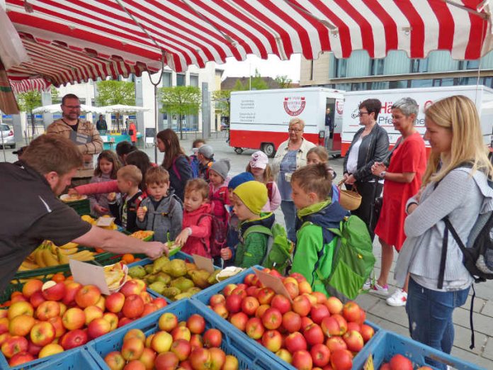 Wochenmarkt mit Kids in KL