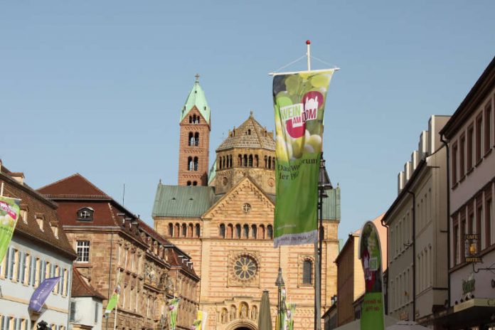 Wein am Dom (Foto 2018: Pfalzwein e.V.)