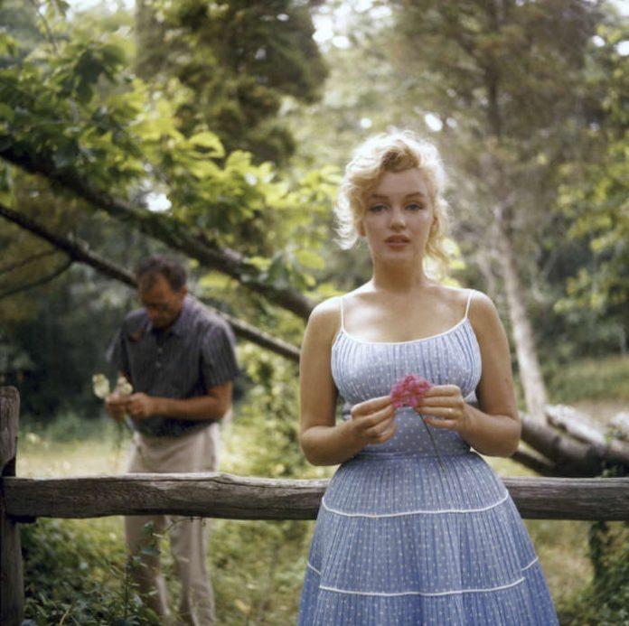 Marilyn Monroe und ihr dritter Ehemann, Dramatiker Arthur Miller, 1957 in New York. (Foto: Sam Shaw/Shaw Family Archives/Getty Images)