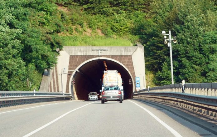 B10 - Tunnelgruppe Annweiler (Foto: Holger Knecht)