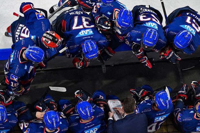 Adler Mannheim (Foto: AS-Sportfoto / Sörli Binder)