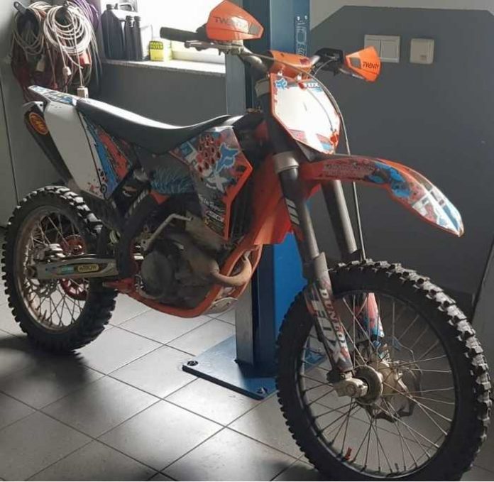 In Breitscheid gestohlen - Wer kann Angaben zum Verbleib dieser Crossmaschine machen? In Breitscheid gestohlen - Wer kann Angaben zum Verbleib dieser Crossmaschine machen?