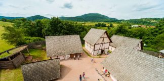 Keltendorf in Steinbach (Foto: Donnersberg-Touristik-Verband)