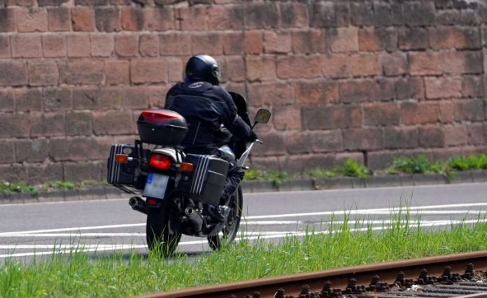 Symbolbild Motorradfahrer (Foto: Tim Knecht)