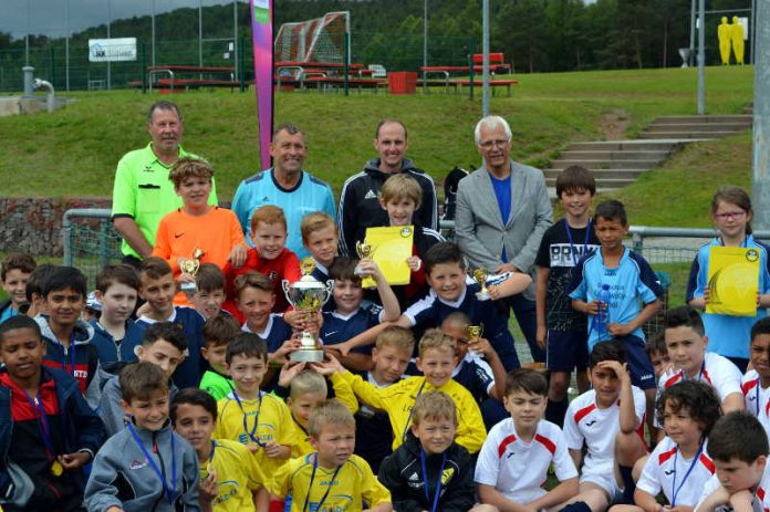 Mannschaft gewinnt das Turnier der Grundschulen