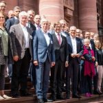 Wirtschaftsminister Tarek Al-Wazir begrüßte die IngKH als neuestes Mitglied der Arbeitsgemeinschaft. (Foto: Hessisches Ministerium für Wirtschaft, Energie, Verkehr und Wohnen)