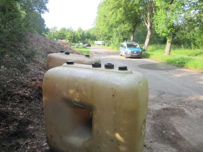 Kassel-Bettenhausen_illegal entsorgte Heizöltanks-