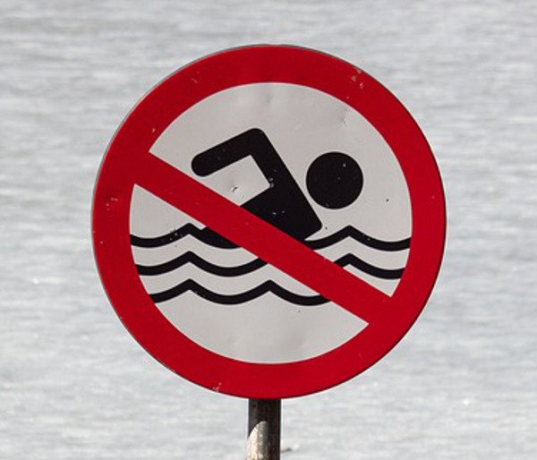 Symbolbild Schwimmen verboten (Foto: Pixabay)