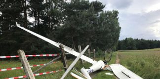 Das beschädigte Segelflugzeug (Foto: Polizei RLP)
