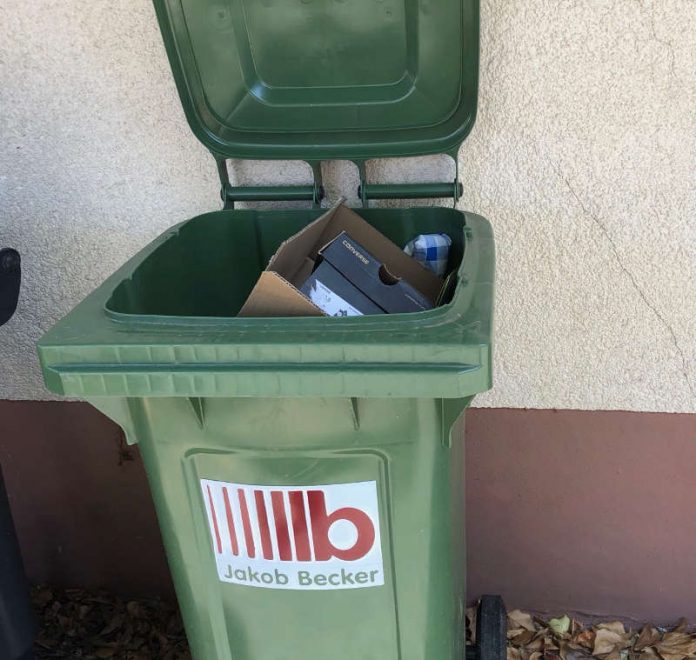 Papiermülltonne im Donnersbergkreis (Foto: Helmut Dell)