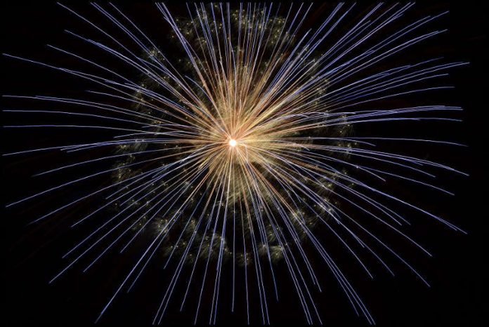 Symbolbild Feuerwerk (Foto: Pixabay/Christine Aubé)