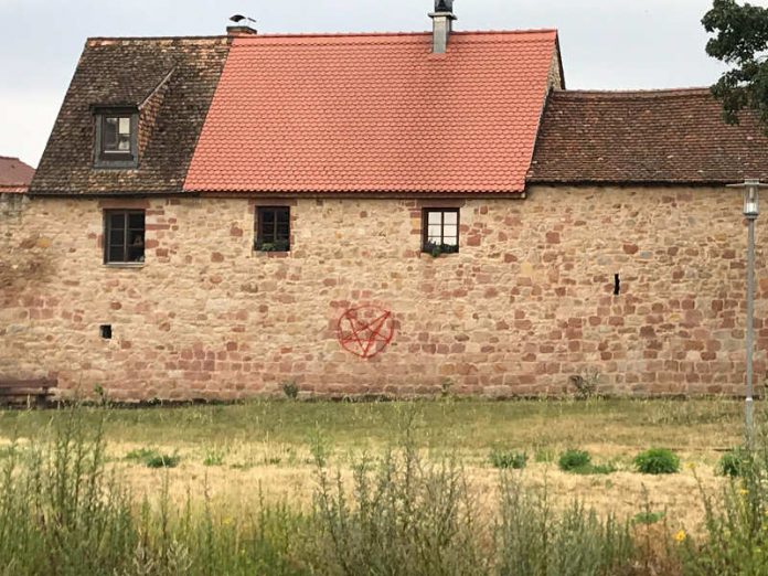 Wachenheimer Stadtmauer (Foto: Polizei RLP)