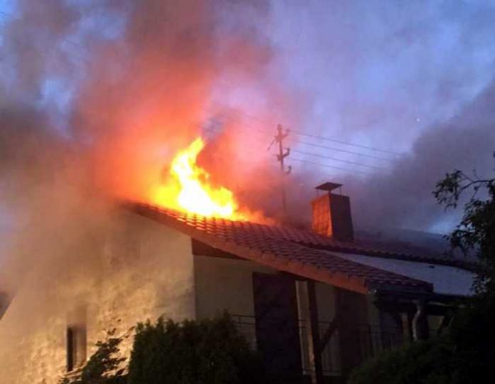 Wohnhausbrand © Feuerwehr der VG Weilerbach