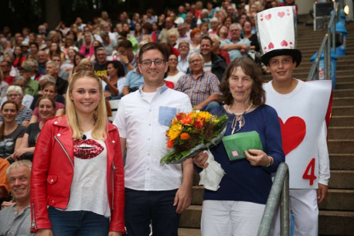 Die 10.000. Besucherin wurde begrüßt (Foto: Prosper Weber)