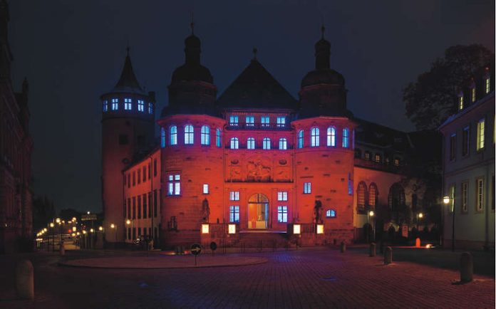 Museum bei Nacht (Foto: Historisches Museum der Pfalz/Robert Häusser)