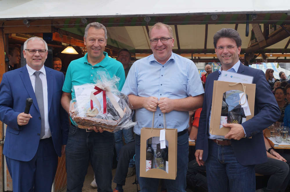 Landrad Hans-Ulrich Ihlenfeld (l.) mit den Bürgermeistern Wagner, Bechtel und Glogger (Foto: Kreisverwaltung Bad Dürkheim)