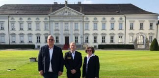 v.l.: Stefan Schaaf (ASB Worms), Andreas Wiedemann, Andrea Wiedemann (Foto: ASB Speyer)