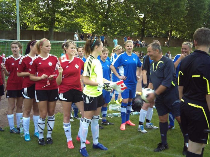Symbolbild Frauenfußball (Foto: Hannes Blank) Symbolbild Frauenfußball (Foto: Hannes Blank)