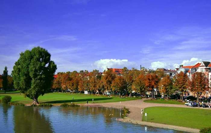 Symbolbild, Stadt, Heidelberg, Neckarwiese _(pxhere)