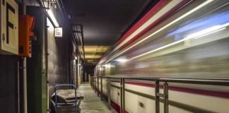 Symbolbild, Zug, S-Bahn, Bahn, Tunnel, Unterirdisch © Michael Gaida on Pixabay