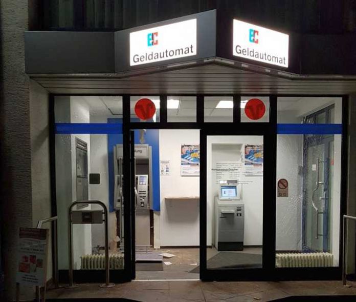 Bad Nauheim_Bankautomat aufgesprengt