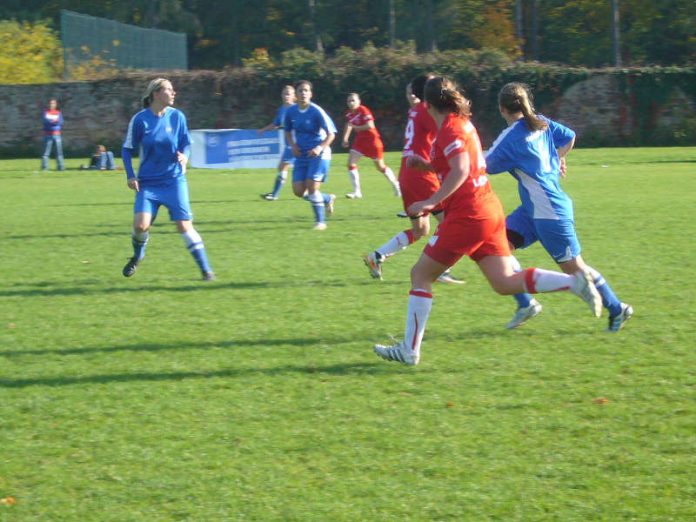 Fußballerinnen (Foto: Hannes Blank)