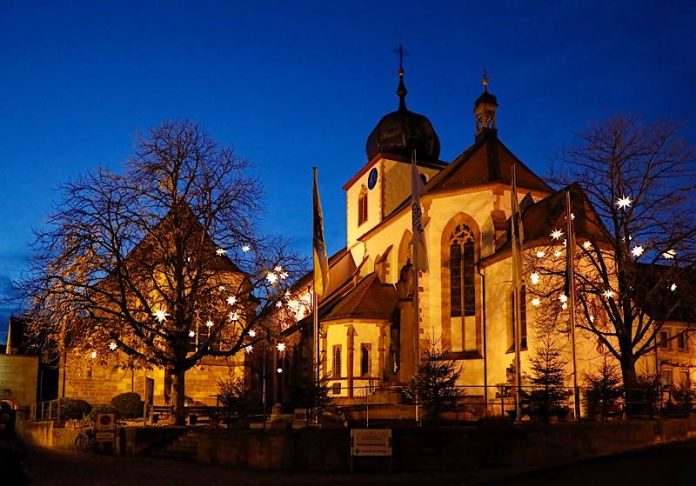 Marktplatz in Wachenheim im Winter (Foto: Melanie Hubach)