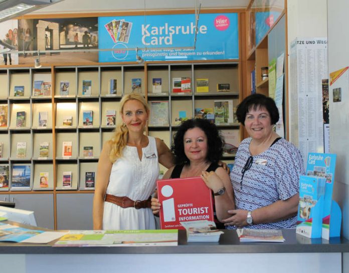 Das Team der Tourist-Information freut sich auf den Umzug (Foto: KTG Karlsruhe Tourismus GmbH)