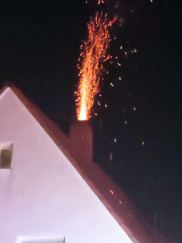 Kaminbrand (Foto: Feuerwehr Haßloch)