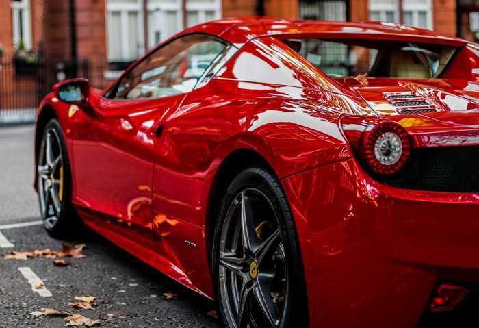Symbolbild, Auto, Ferrari, Rot, Seite © on Pixabay