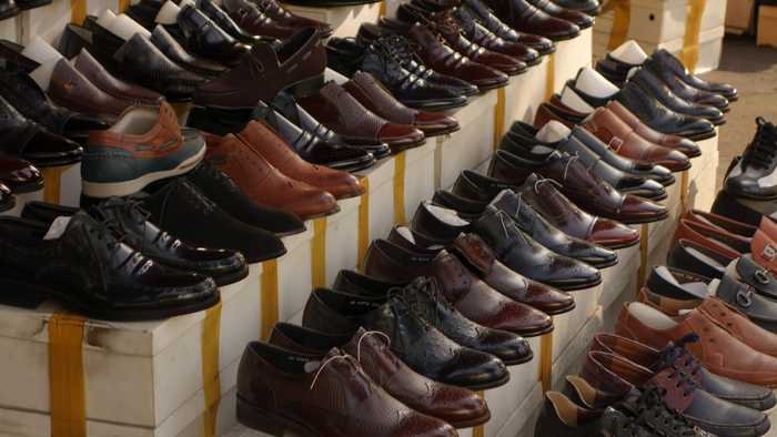 Symbolbild, Geschäft, Herren, Schuhe, Innen © on pixabay