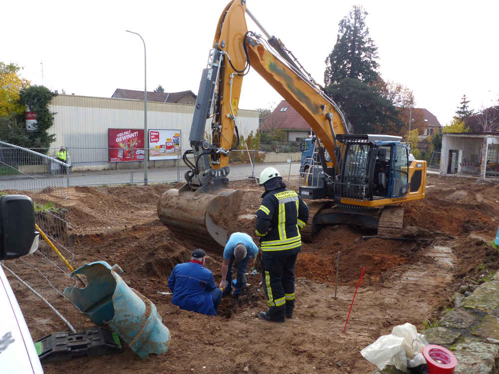 Die Feuerwehr wurde nach der Beschädigung einer Gasleitung an die Einsatzstelle gerufen (Foto: Feuerwehr Neustadt)