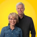 Andrea Ballschuh und SWR1-Musikchef Bernd Rosinus erzählen Geschichten hinter berühmten Popsongs (Foto: obs/SWR – Südwestrundfunk)