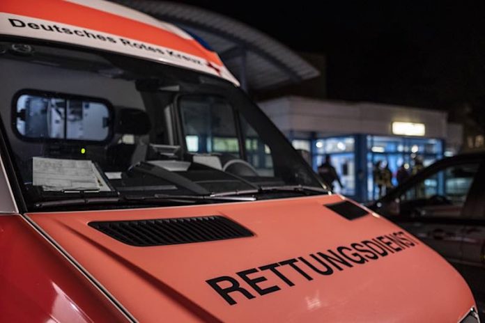 Rettungswagen vor der Eissporthalle (Foto: Stadt Mainz/Jan Peuser)